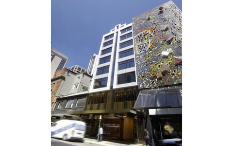 Chiller plant replacement in the heart of Brisbane